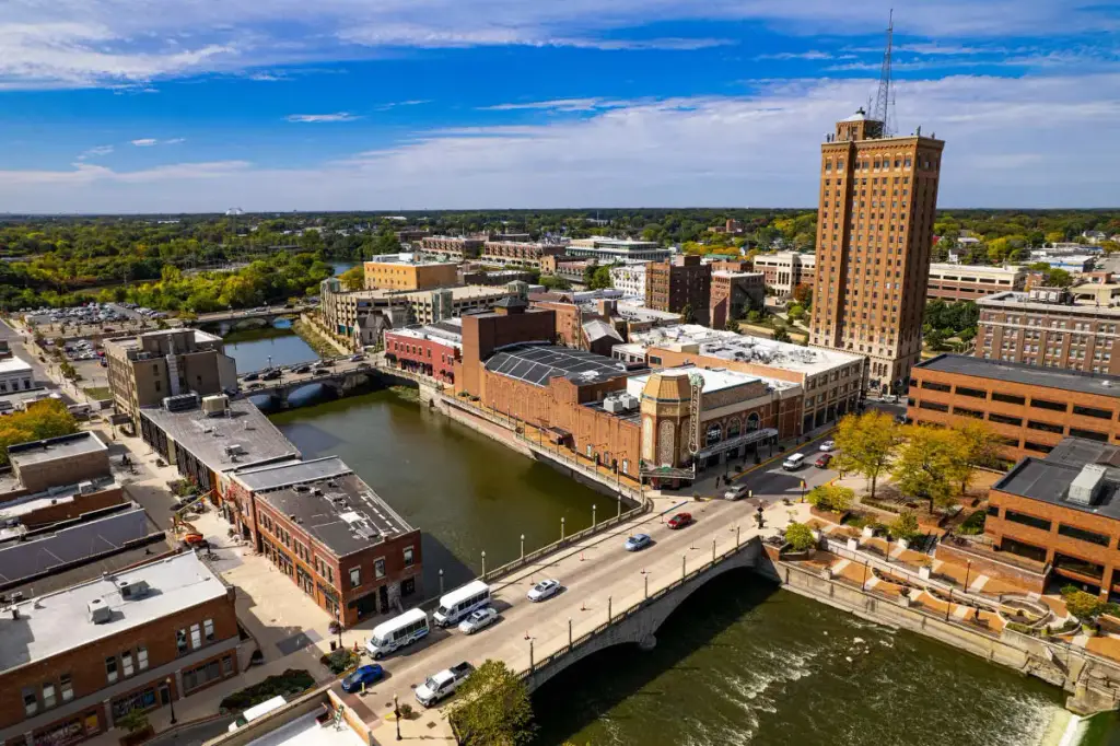 Aurora, Illinois, Aurora, IL