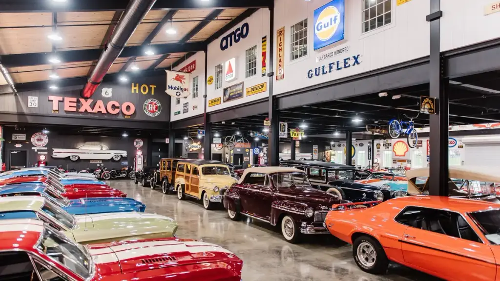 Barry's Car Barn, Intercourse, PA