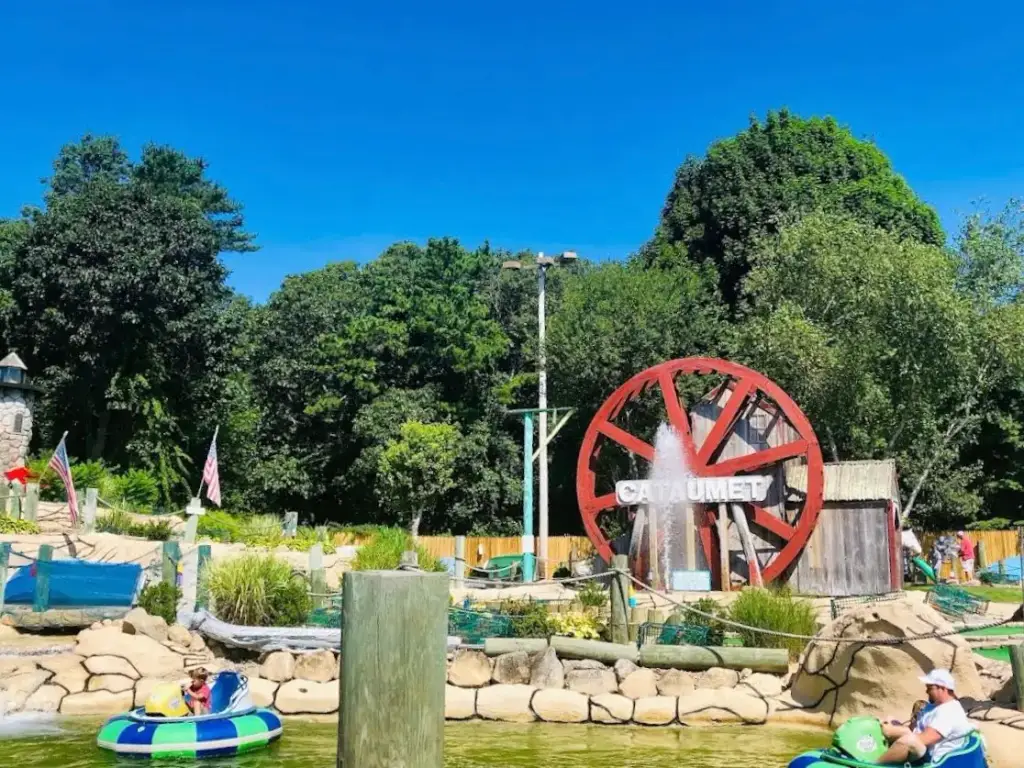 Cataumet Crossing, Cataumet, MA