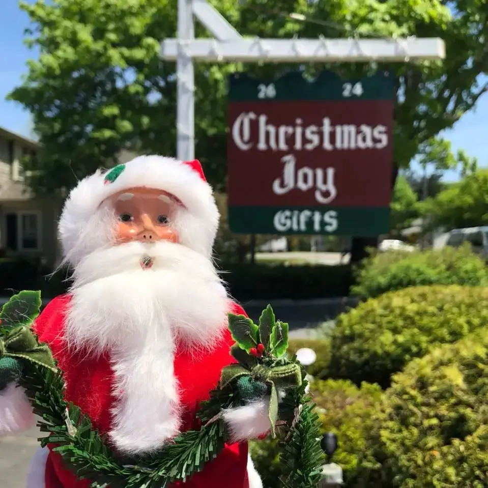 Christmas Joy of Cape Cod, South Chatham, MA