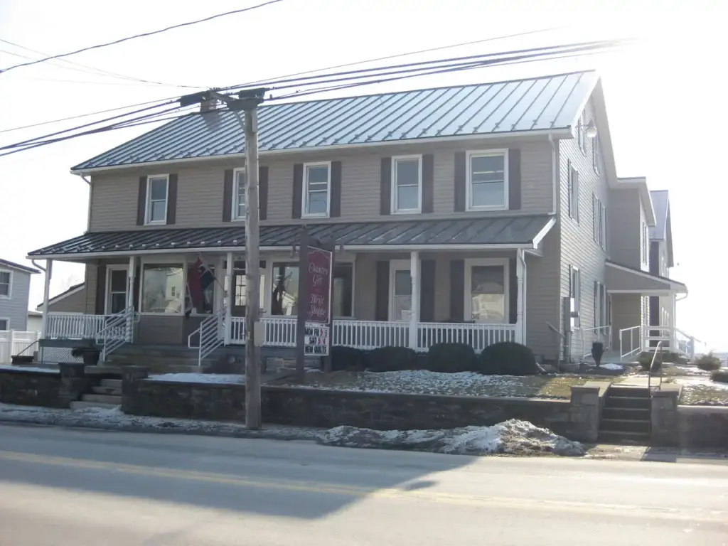 Country Gift & Thrift Shoppe, Gap, PA
