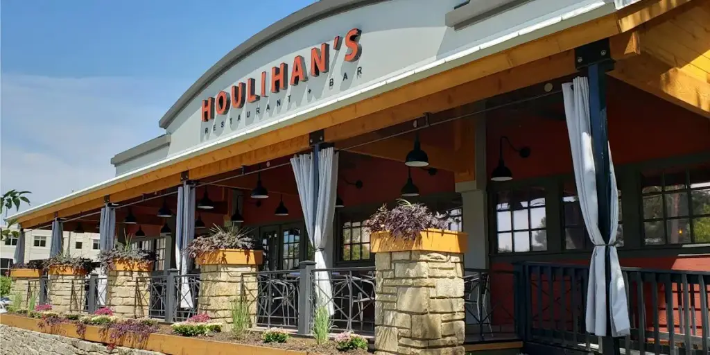 Houlihan's, Manhattan, KS