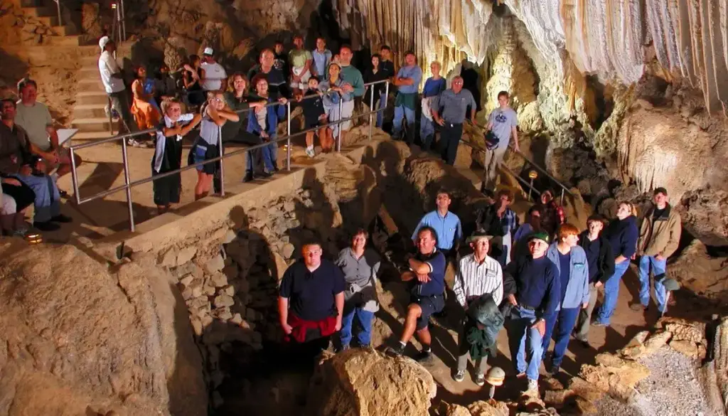 Lake Shasta Caverns, Lakehead, CA