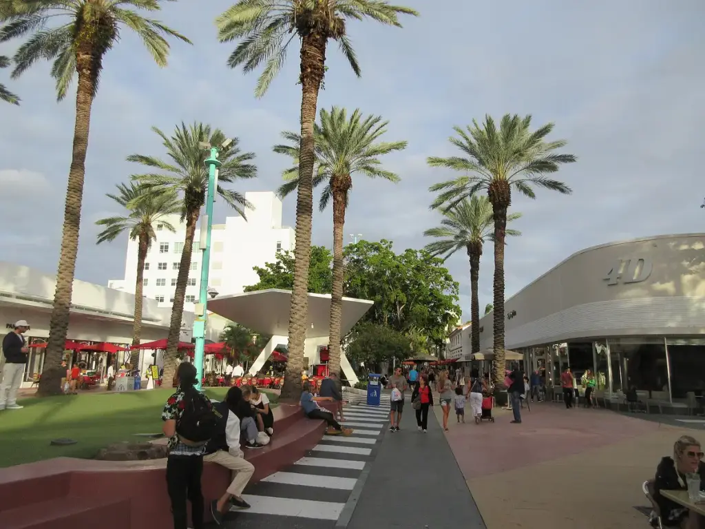 Lincoln Road, Miami Beach, FL