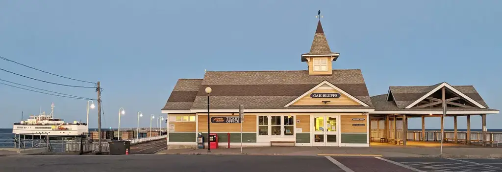 Martha's Vineyard Tours and Transport, Oak Bluffs, MA