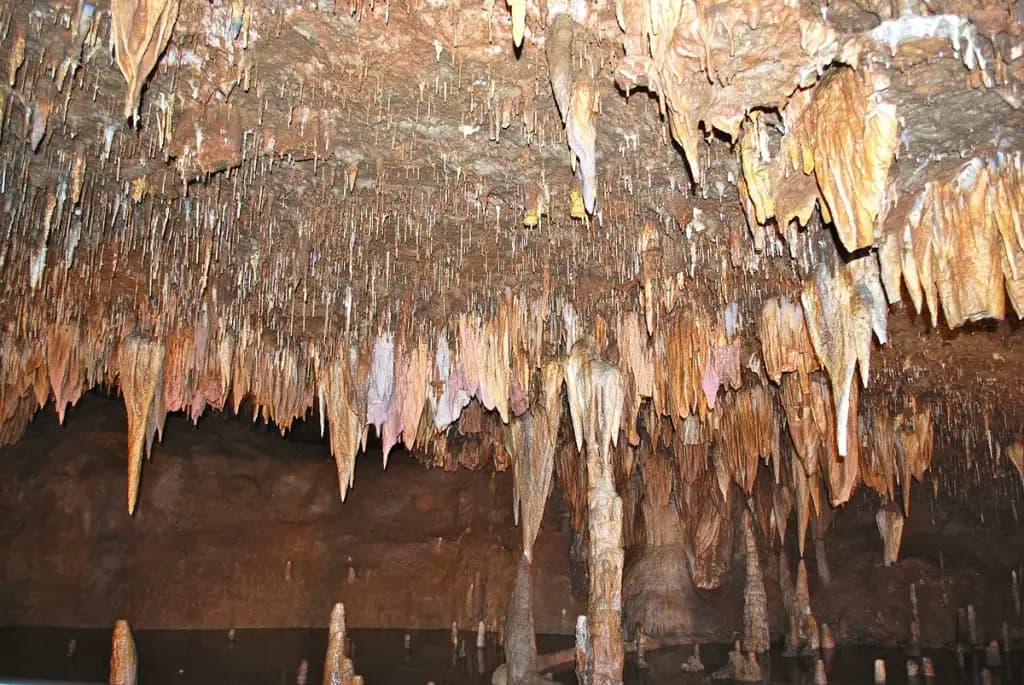Meramec Caverns, Sullivan, MO