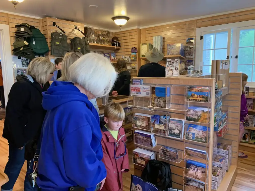 Mount Rushmore Bookstores, Keystone, SD