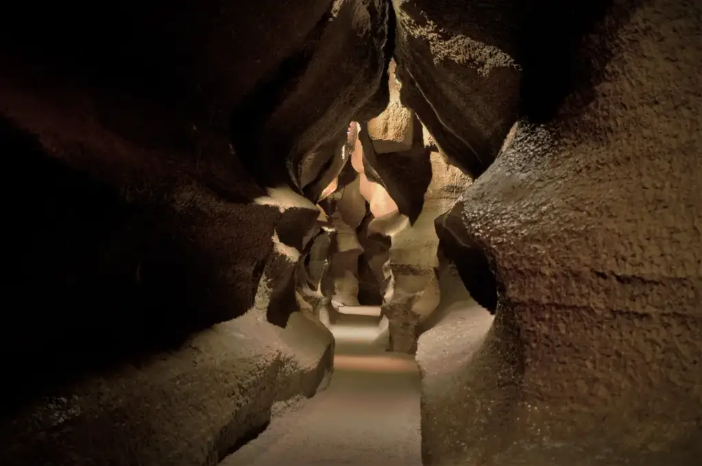 Niagara Cave, Harmony, MN