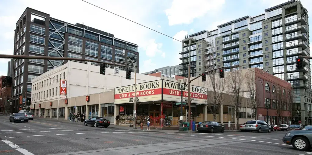 Powell's City of Books, Portland, OR
