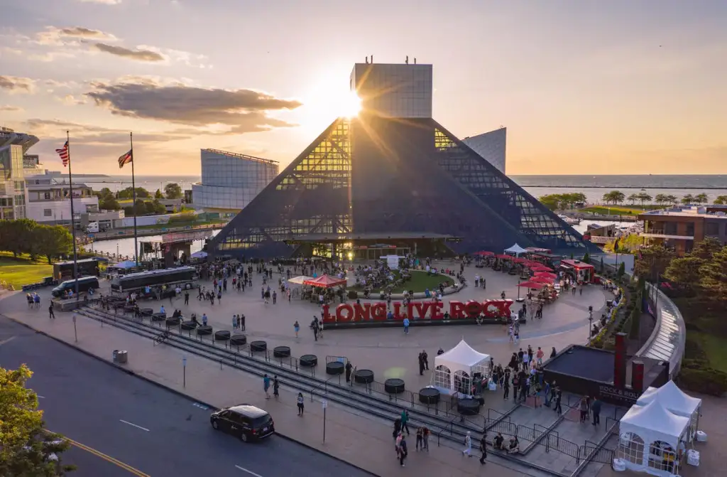Rock & Roll Hall of Fame, Cleveland, OH