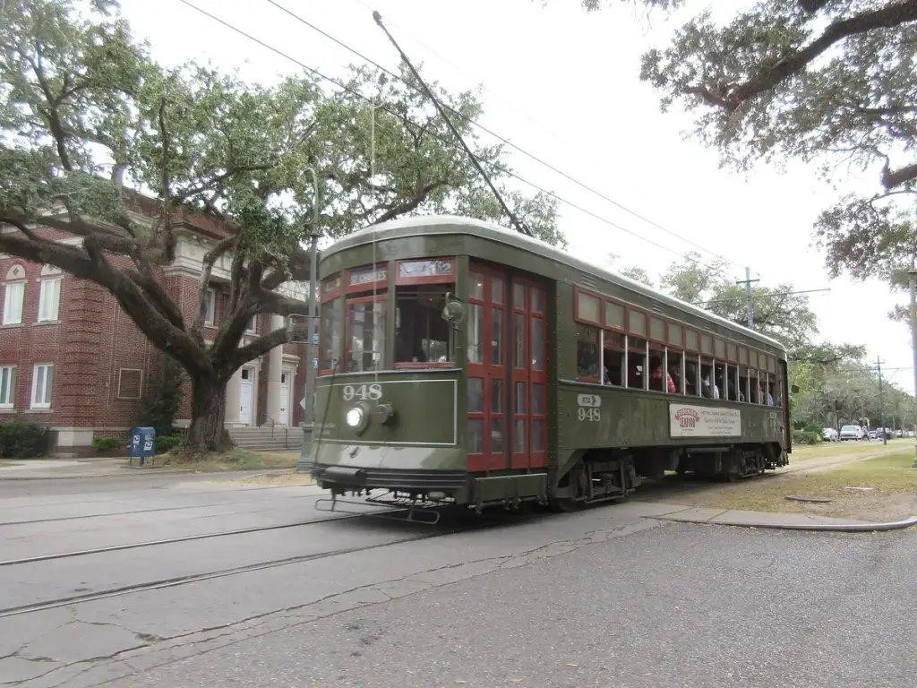 St. Charles Avenue Streetcar, New Orleans, LA