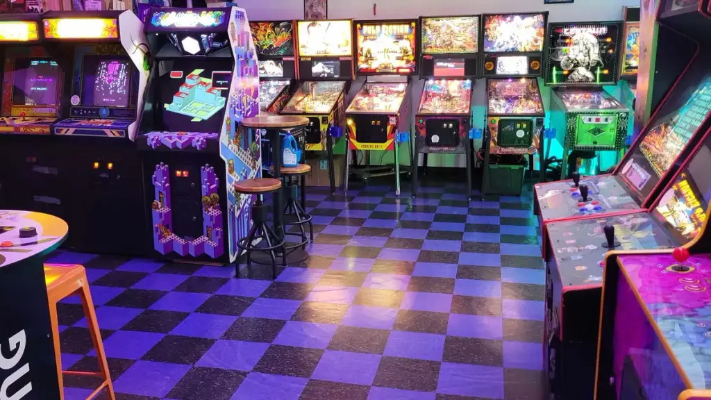 Waterland Arcade, Des Moines, WA