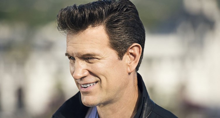 Chris Isaak, presented by Live Nation